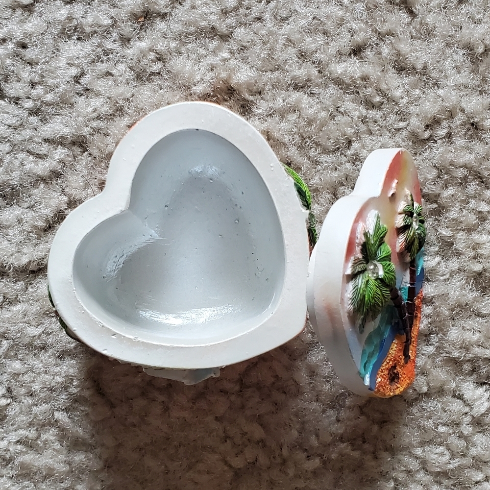 Small "Jamaica" jewelry box